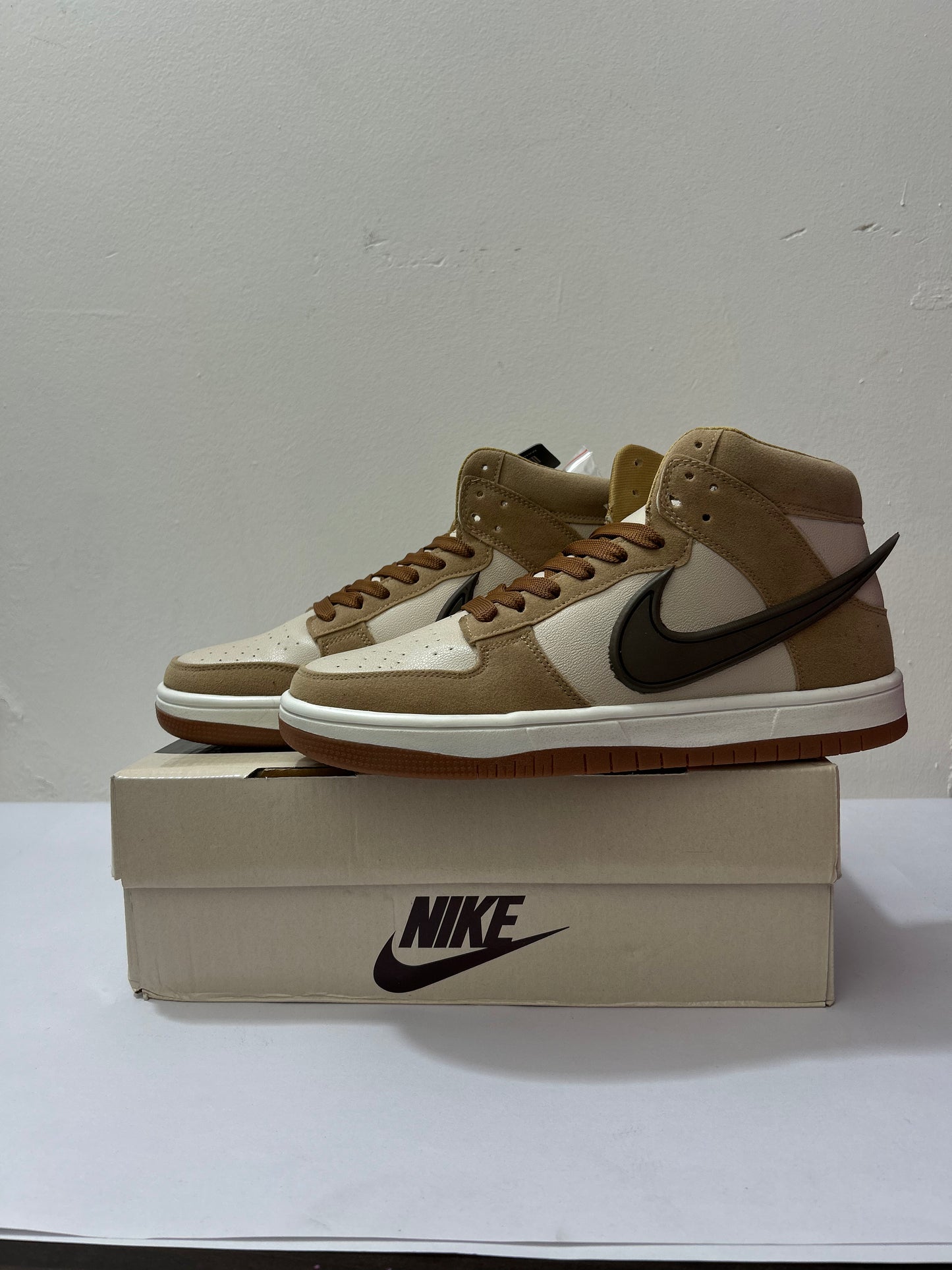 AJ1 Beige High Ambush