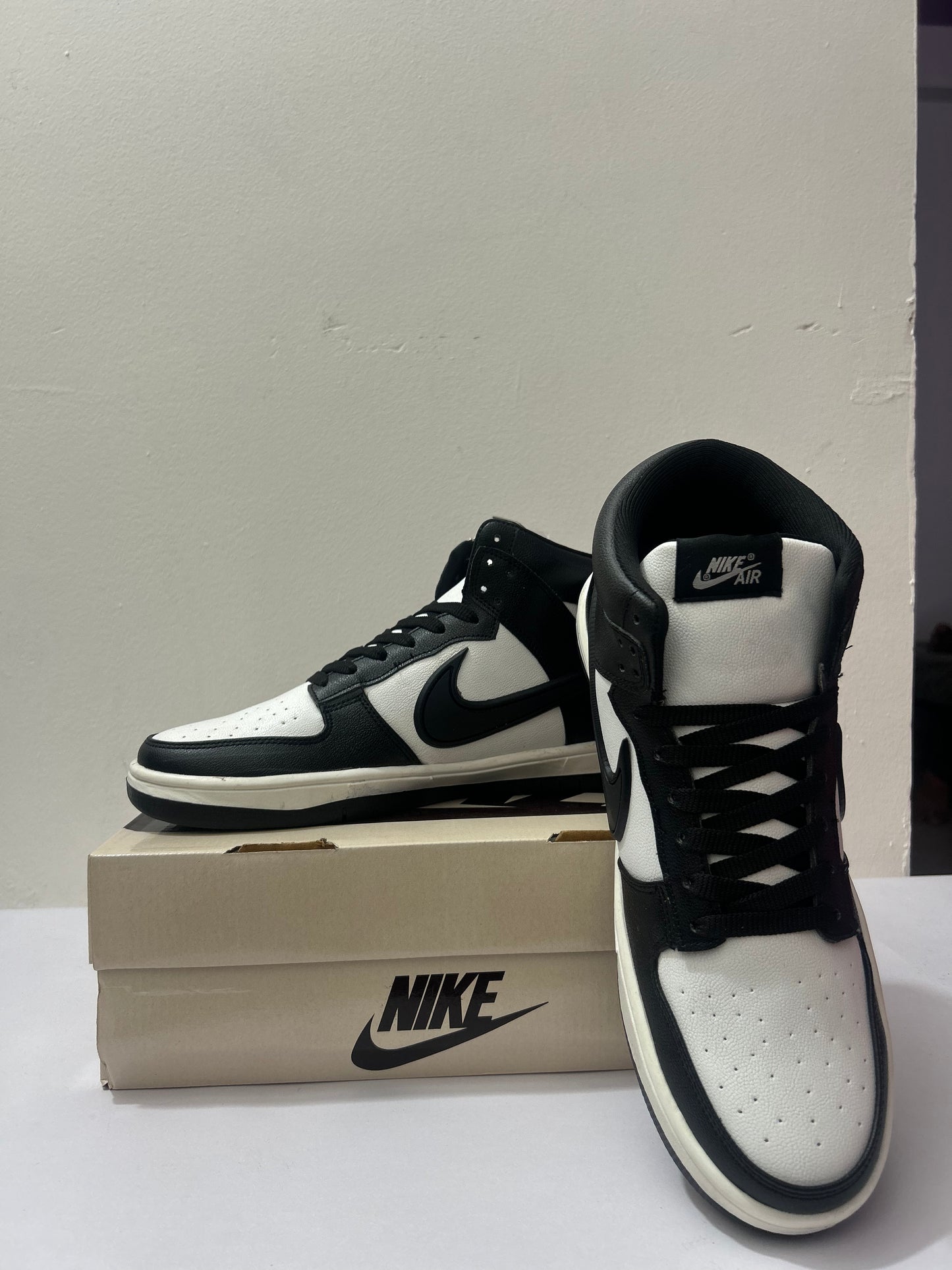 AJ1 Black High