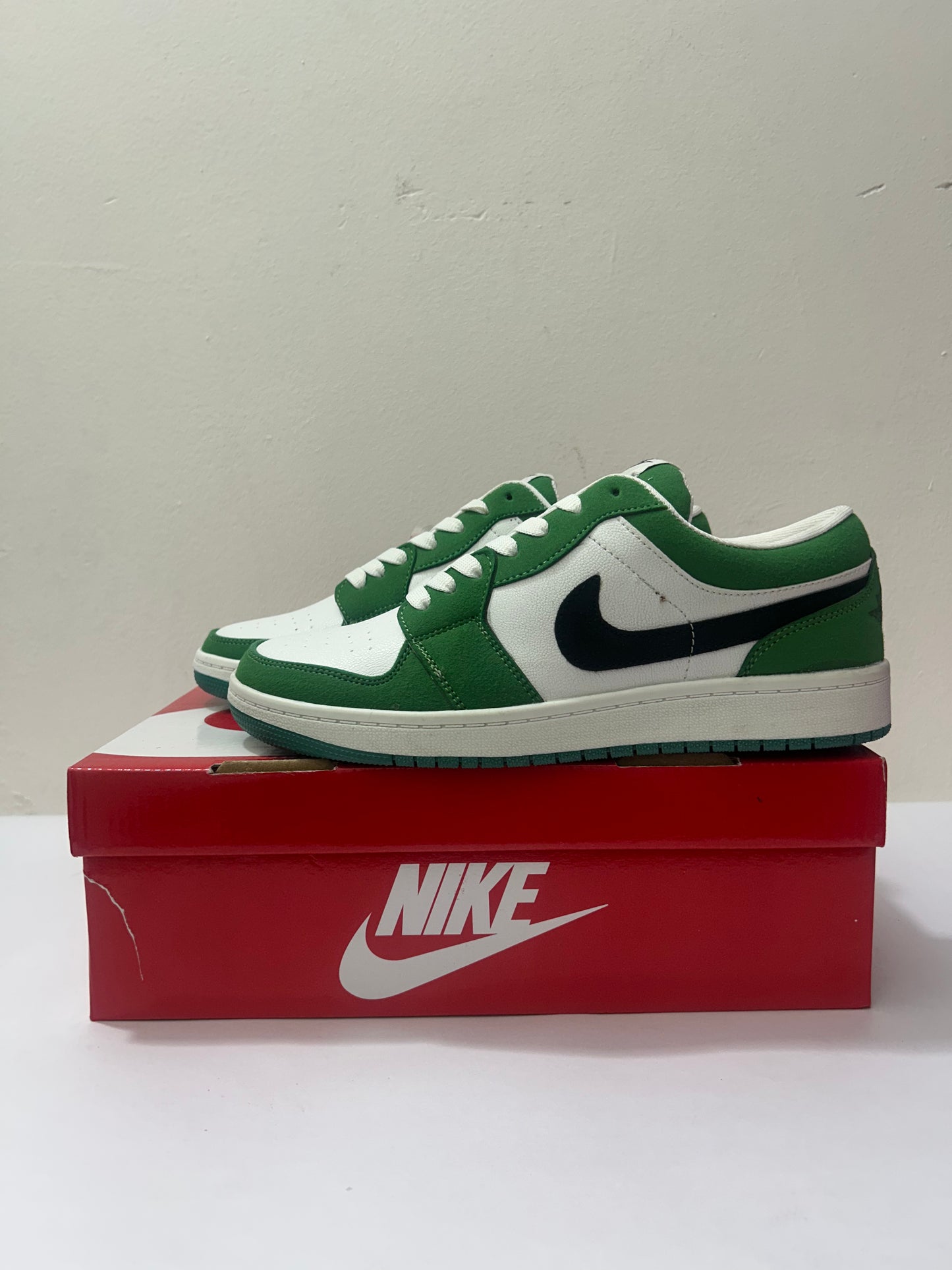 AJ Low Pine Green
