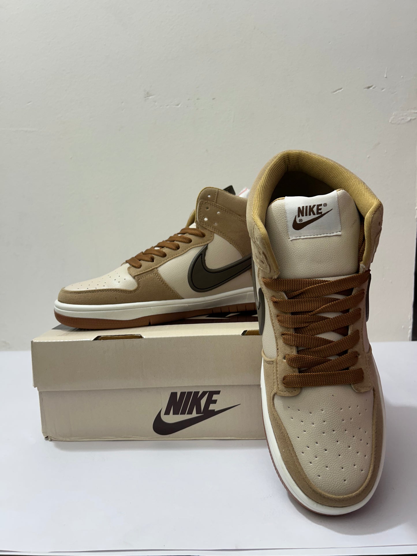 AJ1 Beige High Ambush