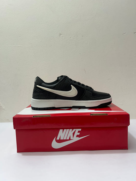 Nike B/W Dunk Ambush